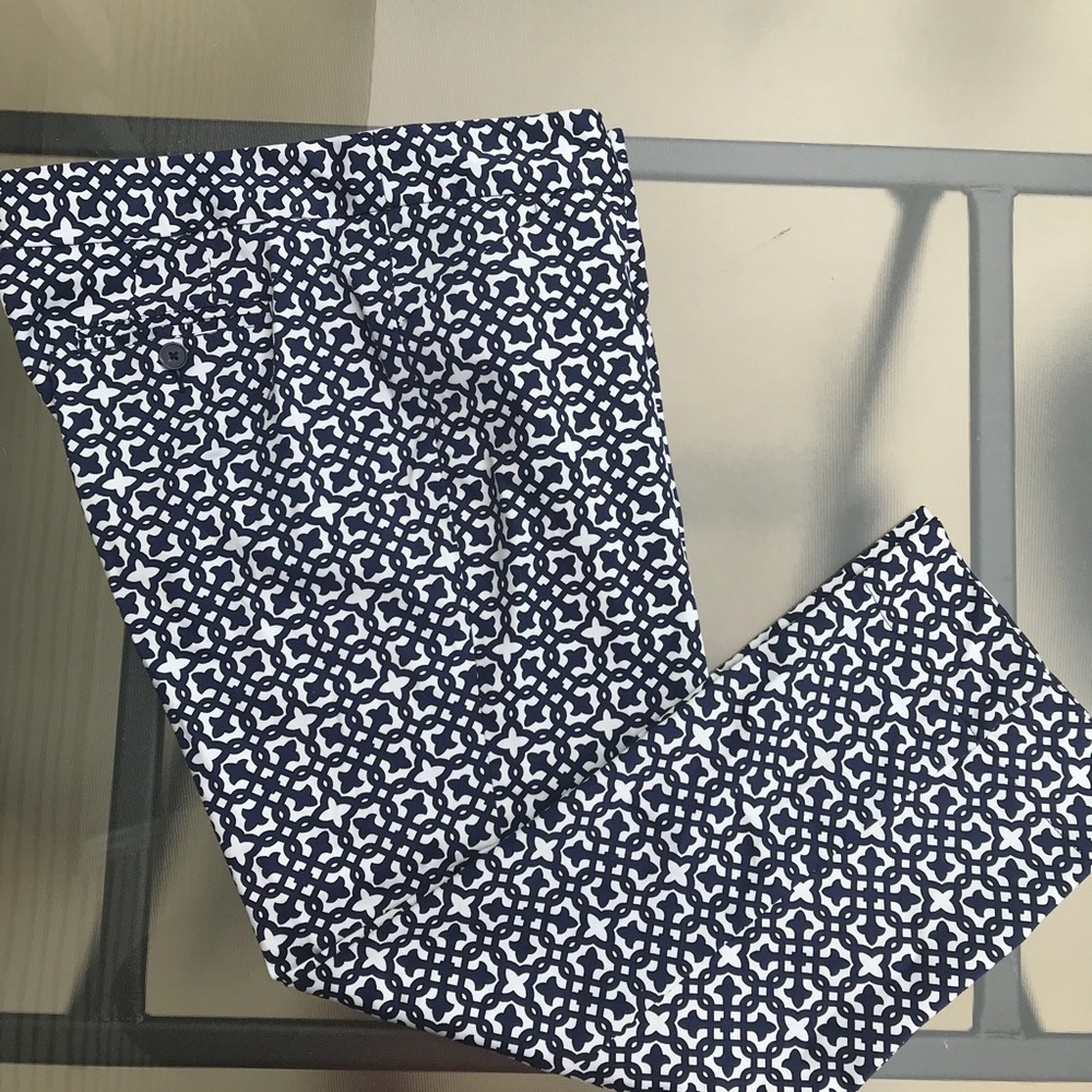 Laundry Capri size 8